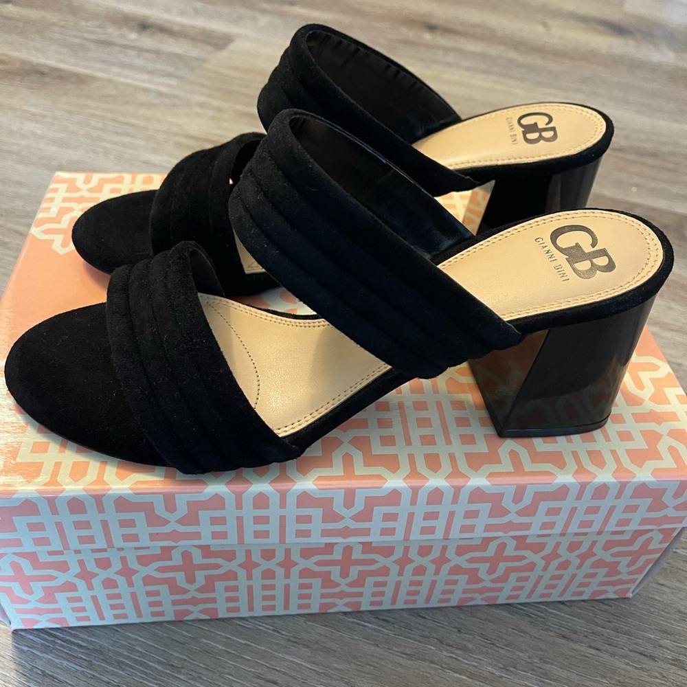 Never Worn Black Gianni Bini Black slides.